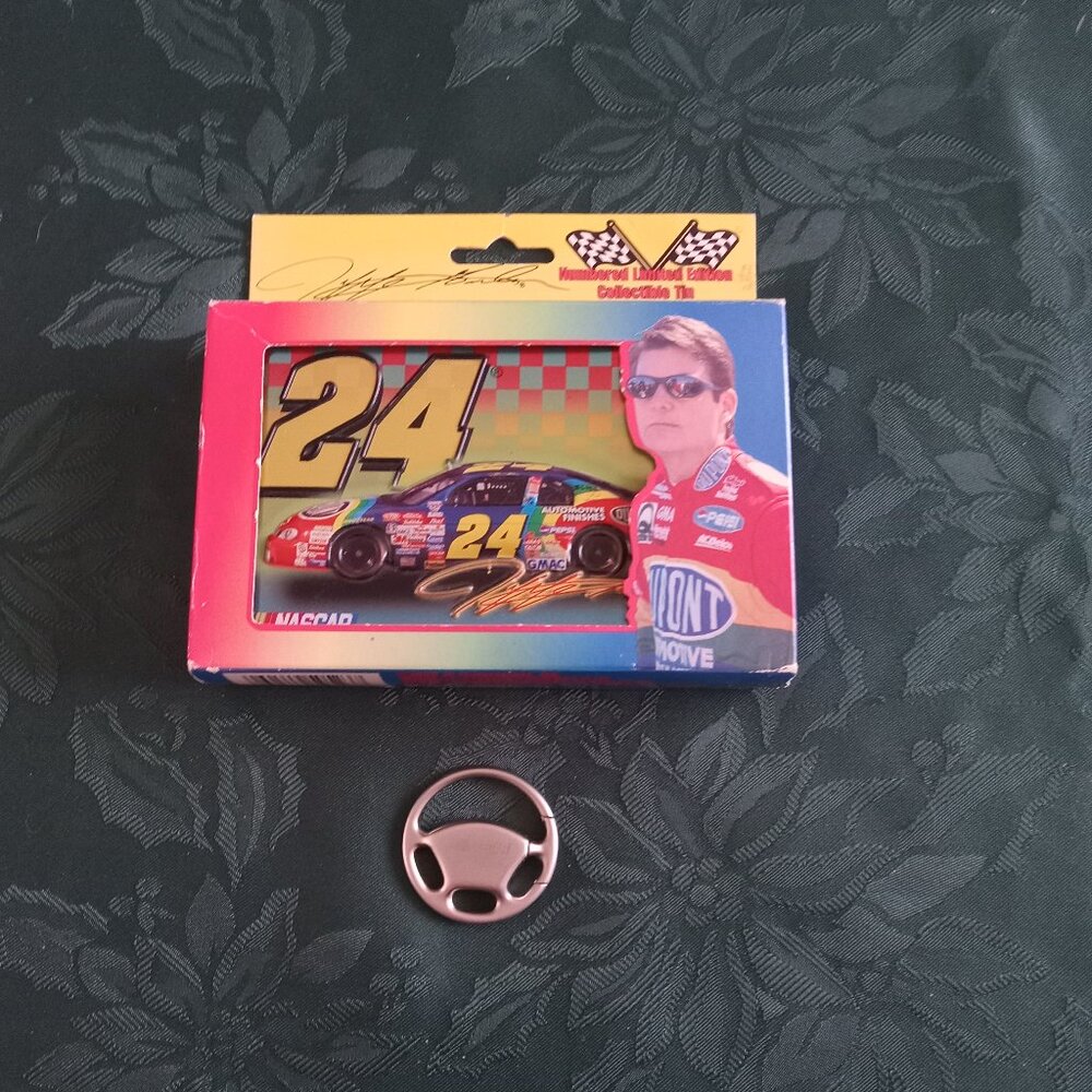 JEFF GORDON Collectable Tins Playing Cards Racing # 24 plus Nascar keychain